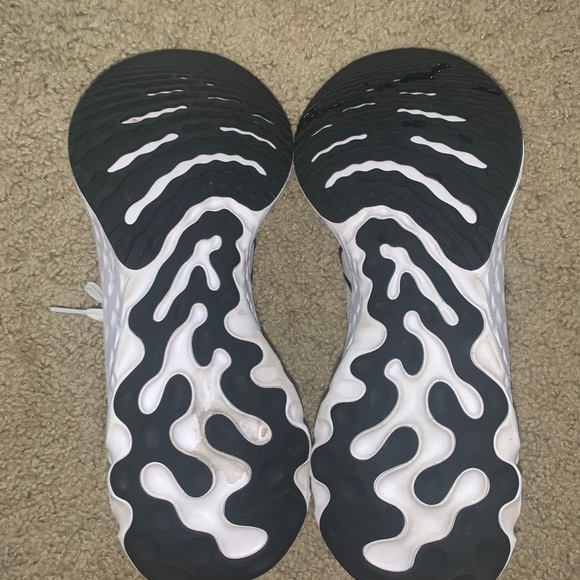 Nike Infinity Run - Picture 3 of 4